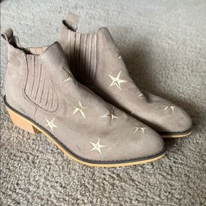Size 9 booties from Buckle.